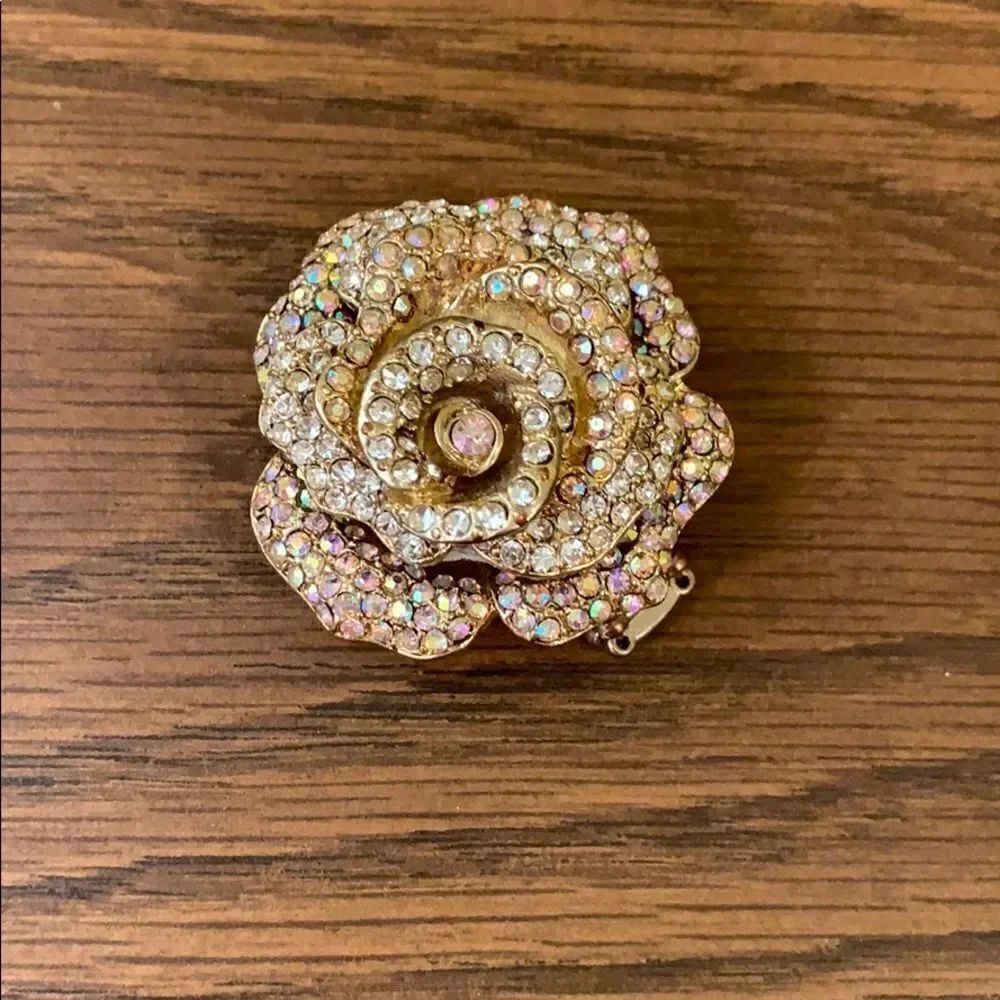 Rose Rhinestone Stretchy Ring - Picture 3 of 7